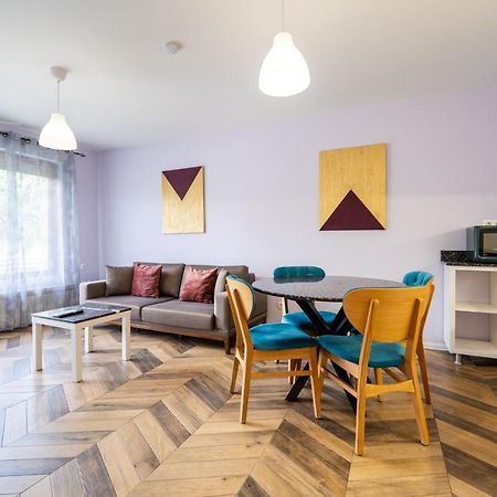Sunny Apartment In Studentski Grad, Behind Unss Sofia Exterior foto