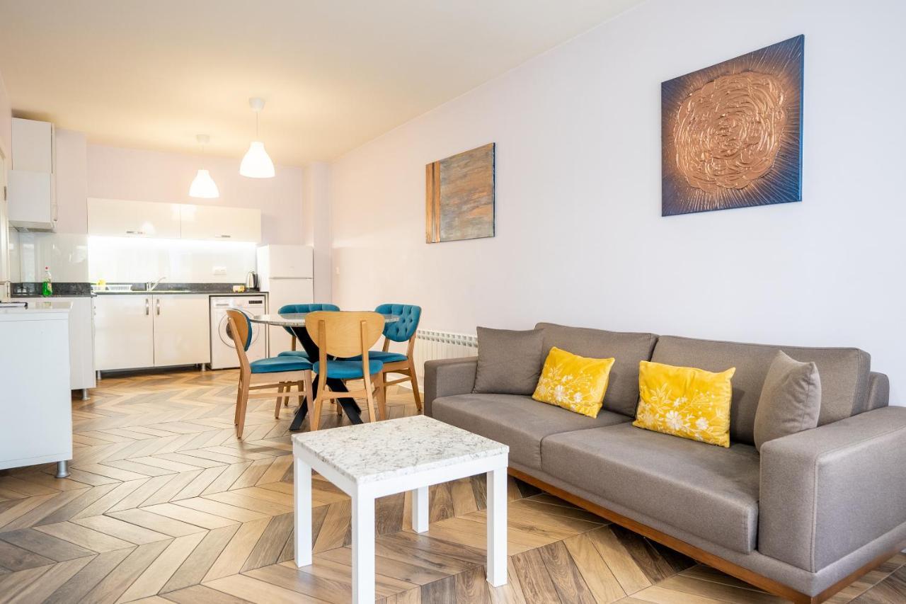 Sunny Apartment In Studentski Grad, Behind Unss Sofia Exterior foto