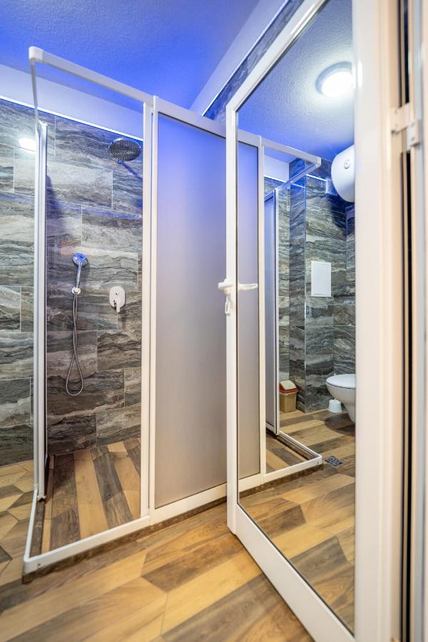 Sunny Apartment In Studentski Grad, Behind Unss Sofia Exterior foto